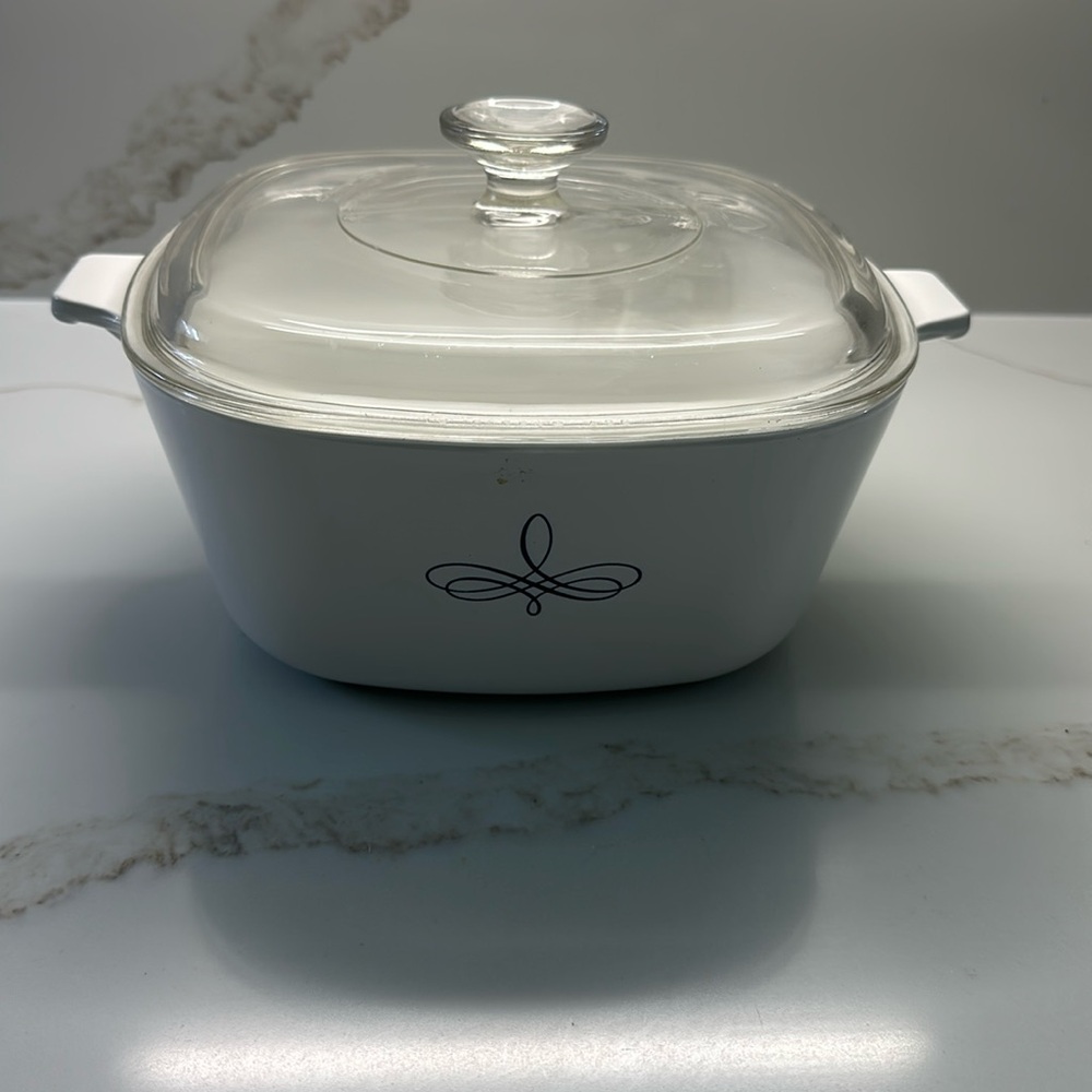 Corning Ware 2 1/2 Qt with Lid